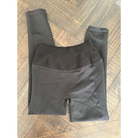 Aerie Black Side Ribbed Panel Pull On Leggings Pants Size Medium - Picture 1 of 3